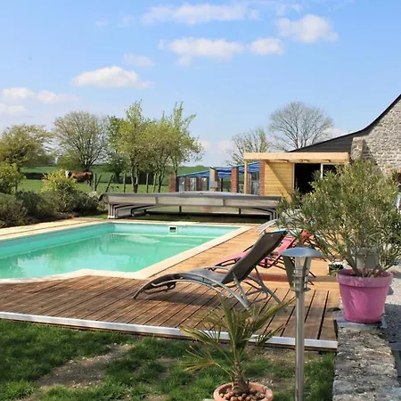 Le Clos Du Fourmanoir Avesnelles Exterior photo